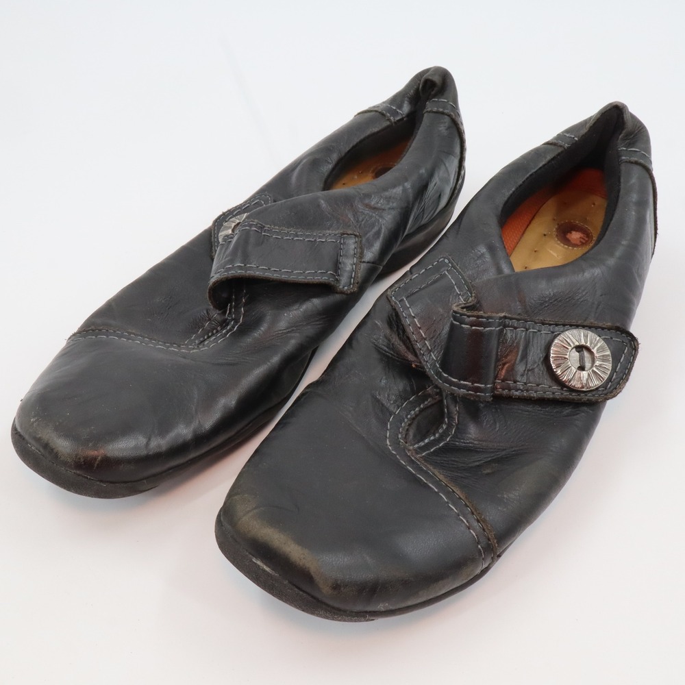 Clarks Loafers Womens 11M Black Leather Strap Button Structured Comfort‎ Shoes